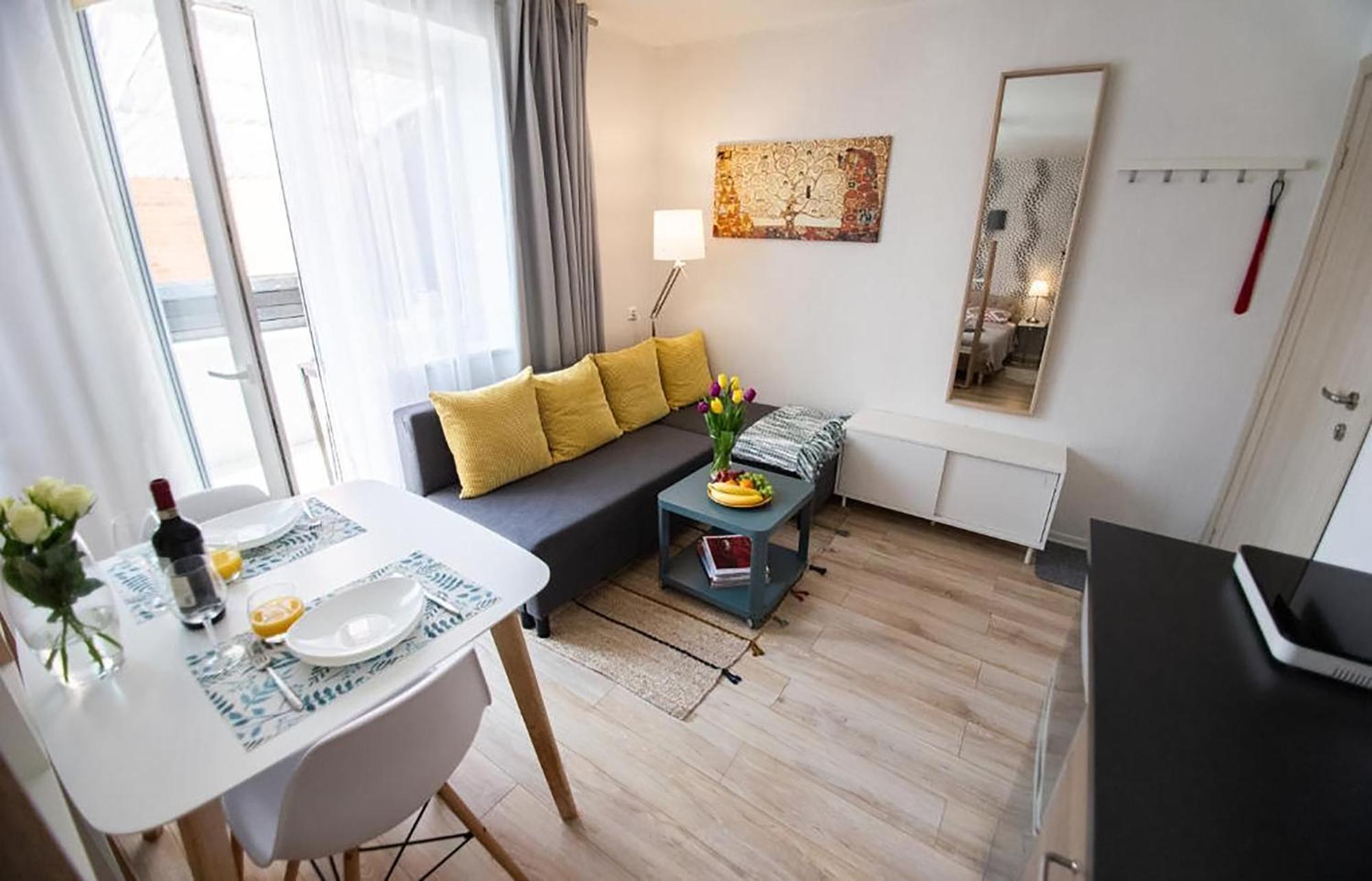 Ferienwohnung Jauki Studija Su Dideliu Balkonu Nidos Centre Exterior foto